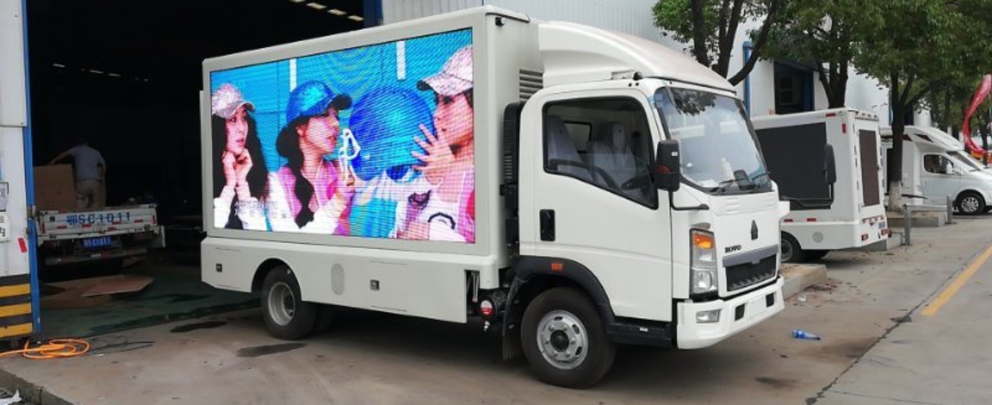 advertising truck